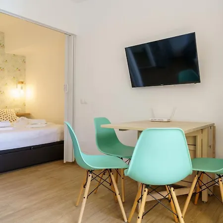 Amazing Views Beachfront With Swimming Pool Apartment Benalmádena
