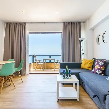 Apartment Amazing Views Beachfront With Swimming Pool